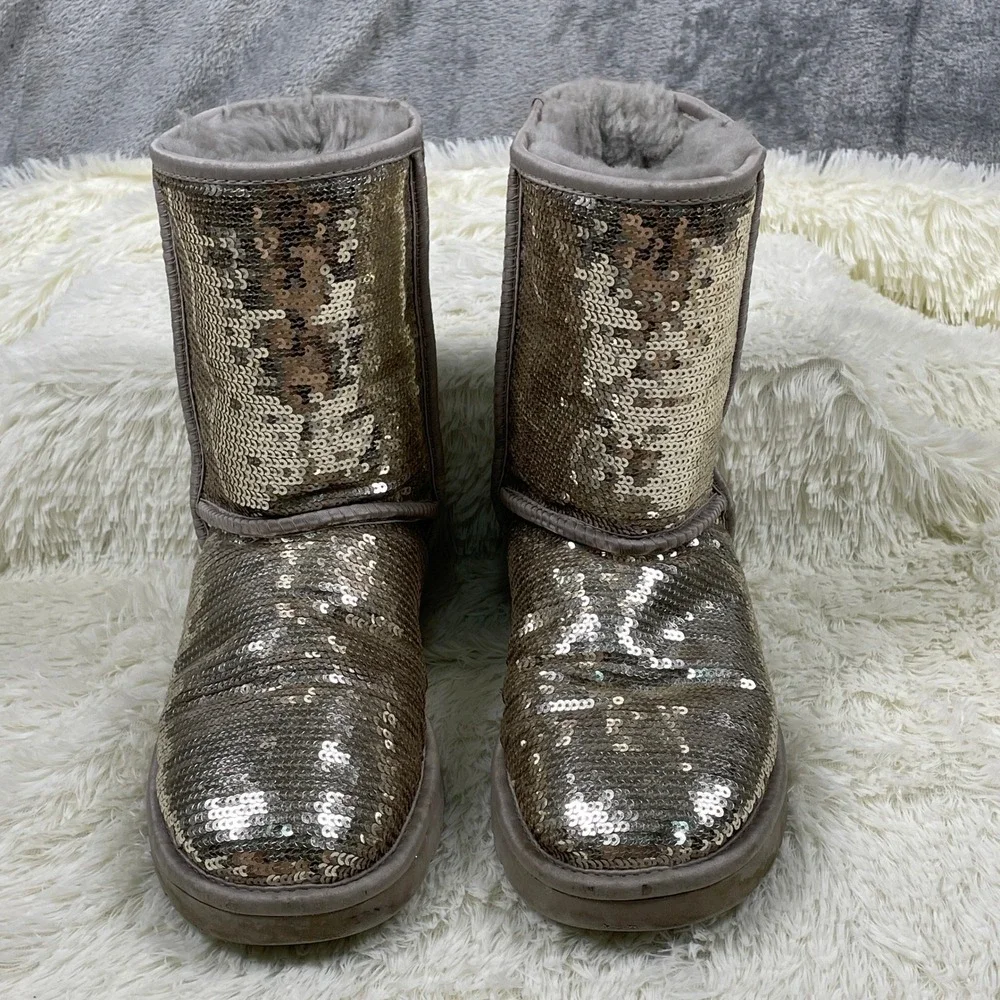 UGG classic short